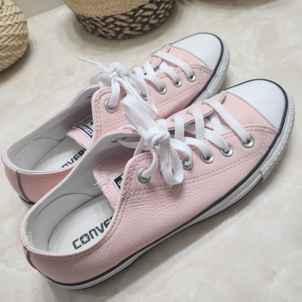 Pink converse - Picture 3 of 3